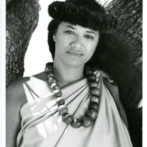 Kinamaka-Alquiza Kapu 5x7 Portriat699.jpg